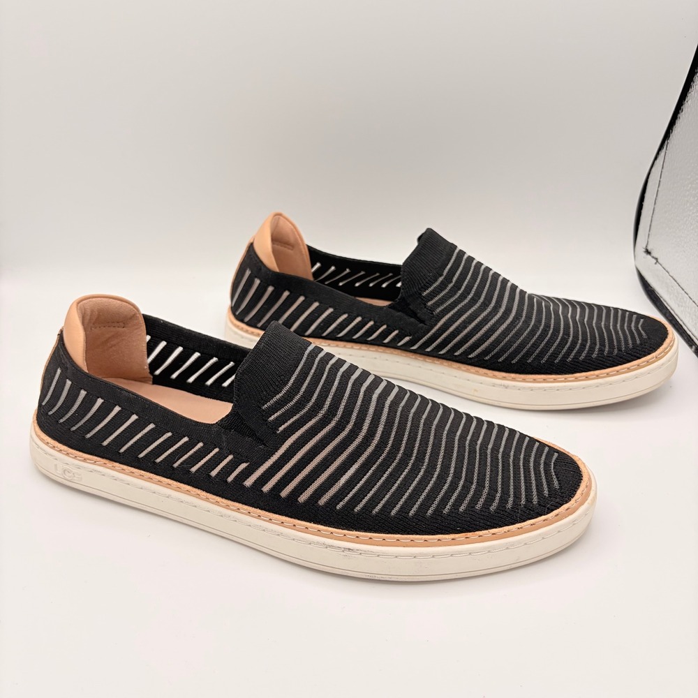 UGG Sammy Chevron Slip On Sneaker 9 Modern Black White Knit Breathable 1109533